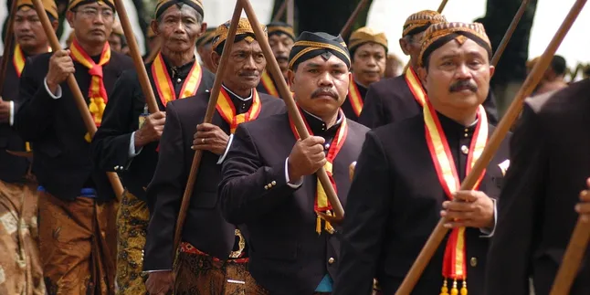 What Happens with Weton Tulang Wangi on the Night of Satu Suro?