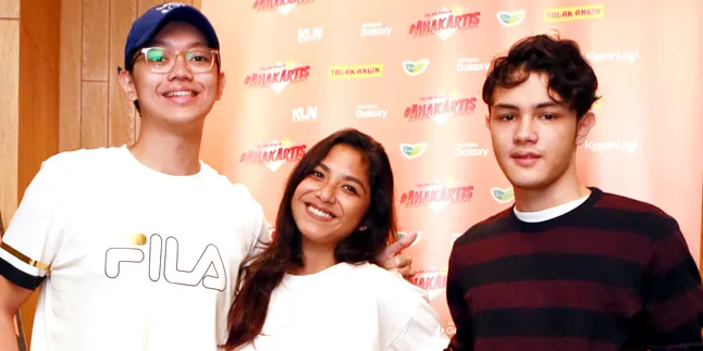 Apakah #AnakArtis Masih Mendapat Uang Saku Dari Orang Tua? Apakah #AnakArtis Masih Mendapat Uang Saku Dari Orang Tua?