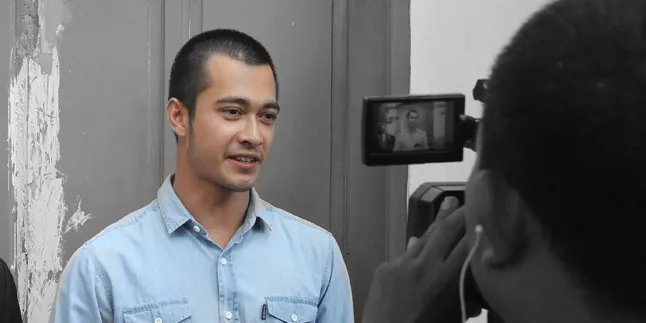 Apapun Alasannya, Eza Gionino Menyesal Sudah Bikin Malu Keluarga Apapun Alasannya, Eza Gionino Menyesal Sudah Bikin Malu Keluarga