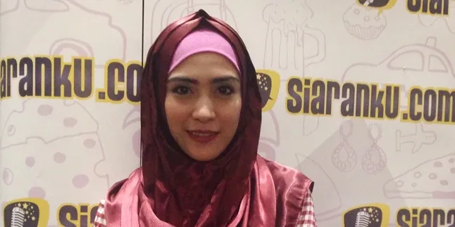 April Jasmine Berbagi Tips Sehat Selama Jalani Puasa