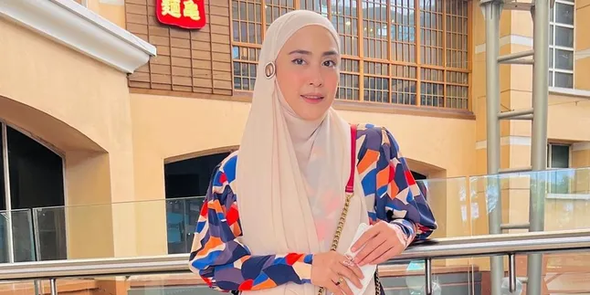 April Jasmine Buka Suara Terkait Tausiahnya di Televisi