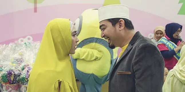 April Jasmine Pernah Minta Ustaz Solmed Nikah Lagi Karena Alasan Menyentuh April Jasmine Pernah Minta Ustaz Solmed Nikah Lagi Karena Alasan Menyentuh