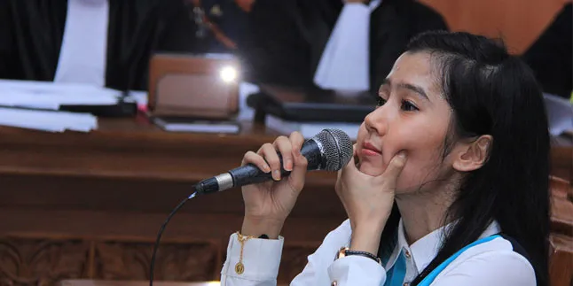 Ardina Rasti: Jawaban Eza Gionino Selalu Berubah