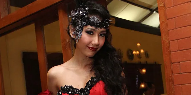 Ardina Rasti Paling Anti Dengan Horor Panas Ardina Rasti Paling Anti Dengan Horor Panas