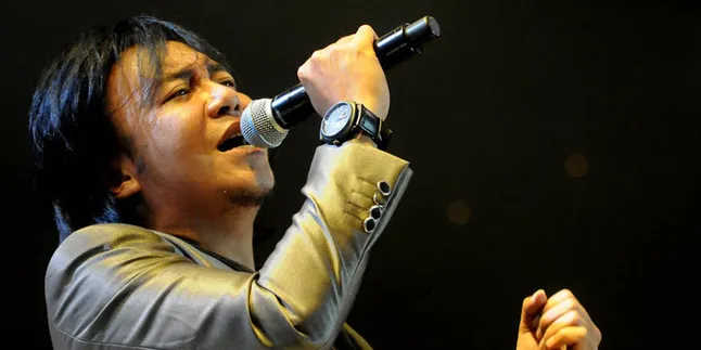 Ari Lasso Larang Penonton Kelas Festival Bernyanyi