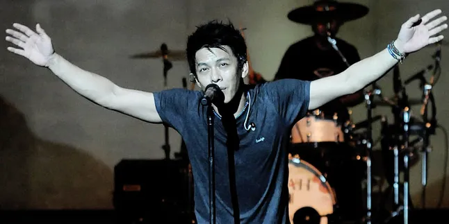 Ariel NOAH: I Love You Obet!