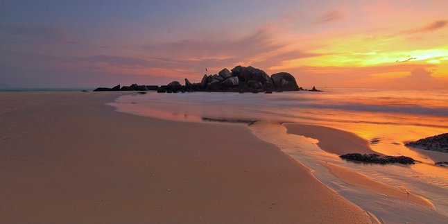 Arti Beach Adalah Pantai, Ketahui Bedanya dengan Shore dan Coast Beserta Quotes dalam Bahasa Inggris