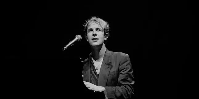 The Meaning and Significance of the Song Another Love about Emotional Struggles