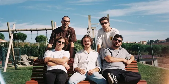 The Meaning and Significance of the Song Deslocado by NAPA as a Symbol of Gen Z's Courage