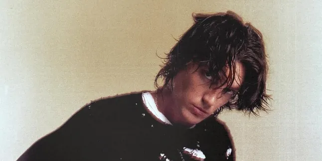 The Meaning and Significance of the Song ILYSB - LANY, A Love That is So Intense It Makes It Hard to Sleep