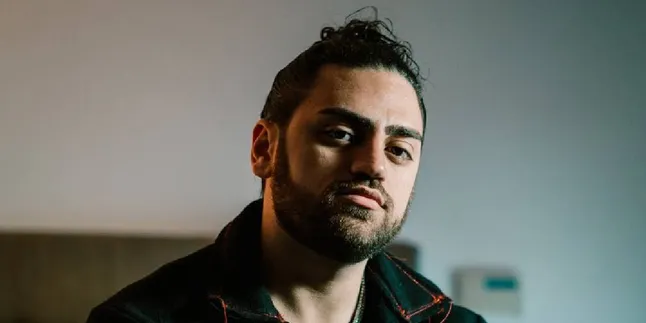 The Meaning and Significance of the Song It's You by Ali Gatie, Revealing a Love Confession to the Chosen One