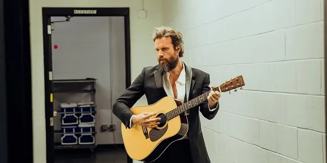 The Meaning and Significance of the Song Real Love Baby - Father John Misty, Accepting Love as It Is