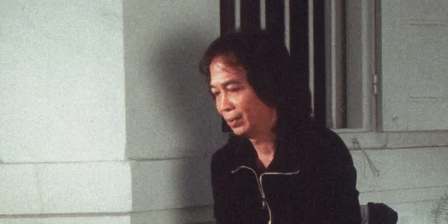 The Meaning of Love - Chrisye, Telling the Story of Genuine Falling in Love