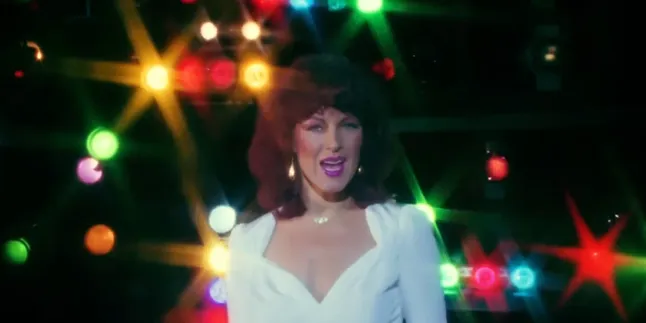 Arti dan Makna Lagu Super Trouper - ABBA, Kisahkan tentang Kehangatan di Tengah Rasa Sepi di Atas Panggung Arti dan Makna Lagu Super Trouper - ABBA, Kisahkan tentang Kehangatan di Tengah Rasa Sepi di Atas Panggung