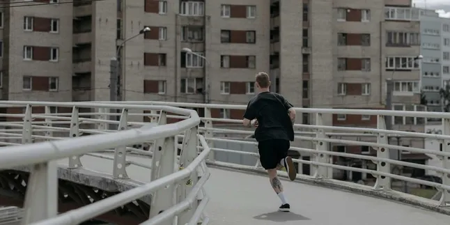 Arti Mimpi Dikejar: Makna dan Interpretasi Lengkap