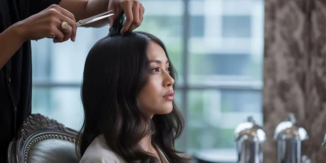 Arti Mimpi Potong Rambut Bagian Depan: Makna dan Tafsir Lengkap