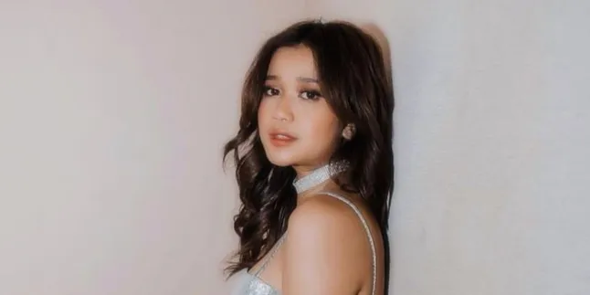 Arti Sebenarnya dari Lagu SEHARI LAGI - Brisia Jodie