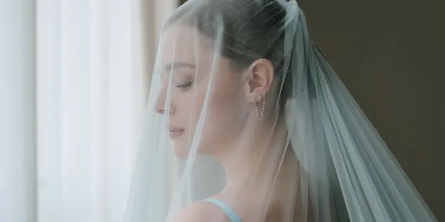 Artist Chloe Grace Moretz Marries Her Girlfriend, Kate Harrison After 7 Years of Relationship