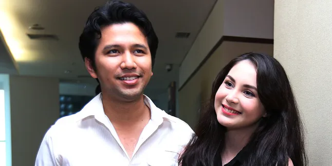 Arumi Bachsin Gelar Akikah Putri Pertama