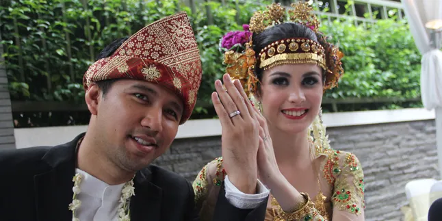 Arumi Bachsin Masih Rahasiakan Tanggal Pernikahan Arumi Bachsin Masih Rahasiakan Tanggal Pernikahan