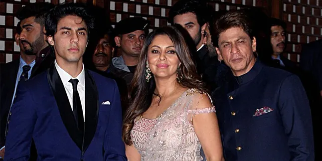 Aryan Khan Dikabarkan Pacaran dengan Fashion Blogger London, Sudah Direstui Gauri?