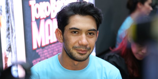 Ashraf Sinclair Passes Away, Reza Rahadian Always Tries to Be There When BCL Needs a Storyteller Friend