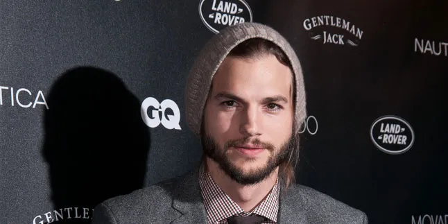 Ashton Kutcher Bangga Bermain Sebagai Sosok Steve Jobs
