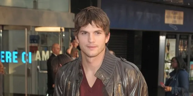 Ashton Kutcher Jadi Bintang TV Terkaya 2012!
