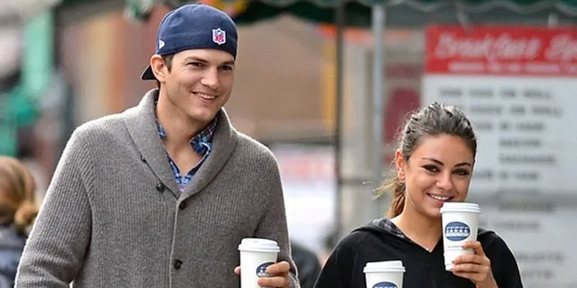 Ashton Kutcher - Mila Kunis Diminta Segera Menikah