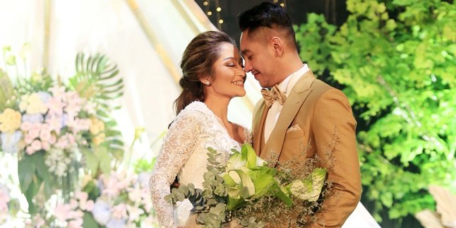 Having Fun Dancing with Husband in Their First Tiktok Video, Siti Badriah Successfully Makes Netizens Emotional
