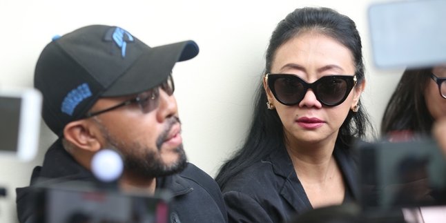 Asri Welas Denies Being Ready to Become a Widow: Who Wants to Be Alone?