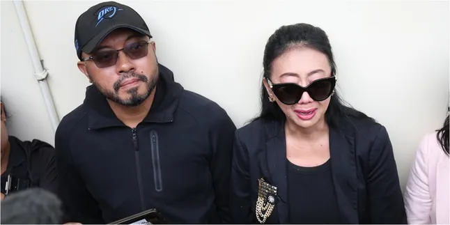 Asri Welas dan Galiech Ridha Sepakat Bercerai, Hak Asuh Anak Diserahkan Kepada Ibu Asri Welas dan Galiech Ridha Sepakat Bercerai, Hak Asuh Anak Diserahkan Kepada Ibu