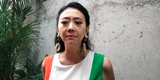 Asri Welas Kesulitan Cari Mencari Sekolah Buat Anak Tercinta Asri Welas Kesulitan Cari Mencari Sekolah Buat Anak Tercinta