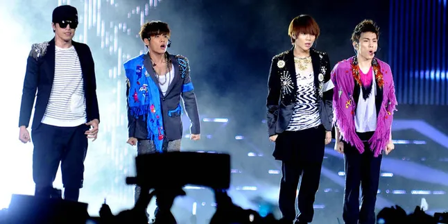Asyik, Onew Bakal Tetap 'Hadir' di Konser SHINee Jakarta! Asyik, Onew Bakal Tetap 'Hadir' di Konser SHINee Jakarta!