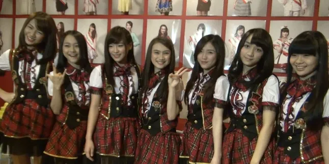 Asyik! Syuting Perdana Film 'VIVA JKT48' Dimulai Asyik! Syuting Perdana Film 'VIVA JKT48' Dimulai