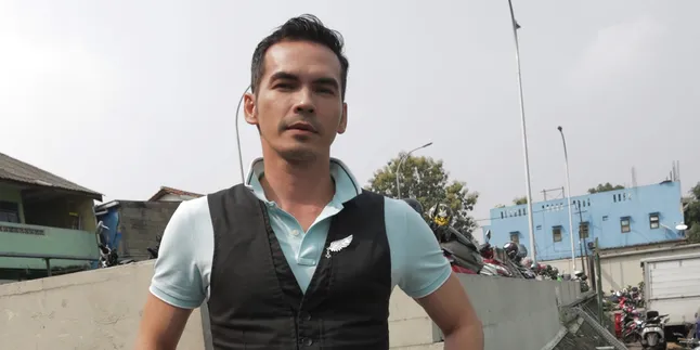 Atalarik Syach Akui Sempat Bawa Anak ke Psikolog Atalarik Syach Akui Sempat Bawa Anak ke Psikolog