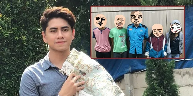 Athalla Naufal Posting Foto Wajah Pelaku Pengeroyokan, Ada Cewek Juga! Athalla Naufal Posting Foto Wajah Pelaku Pengeroyokan, Ada Cewek Juga!