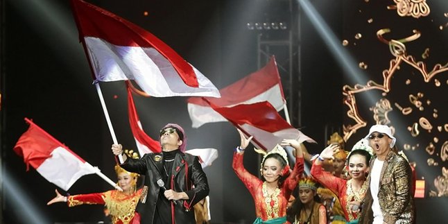 Atta Halilintar Kibarkan Bendera Merah Putih di Panggung YouTube FanFest Indonesia