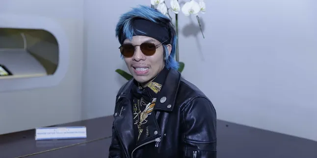 Atta Halilintar Prank Awak Media Saat Jumpa Pers, Hadirkan Atta KW Atta Halilintar Prank Awak Media Saat Jumpa Pers, Hadirkan Atta KW