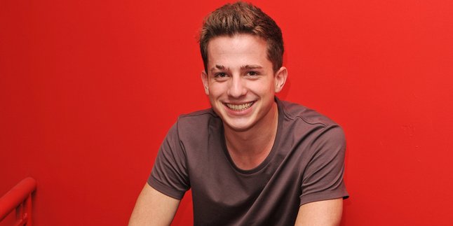 'Attention', Single Baru Charlie Puth Dengan Cita Rasa R&B