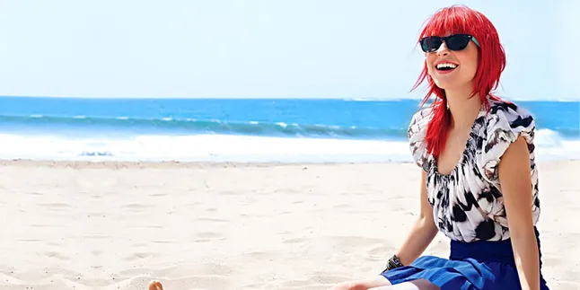 [Audio] Berkolaborasi Dengan DJ, Vokalis Paramore Pindah 'Haluan'