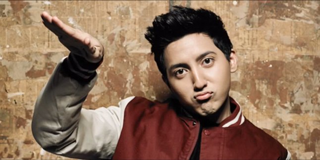 [Audio] Cakep, Aaron Ashab Rilis Single Debutnya, 'Sesuka Hati'