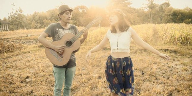 [Audio] Stars and Rabbit, Bius Segar Dari Yogya