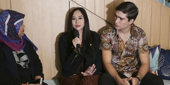 Aura Kasih Blak-Blakan Masih Banyak Wanita yang Dekati Suaminya