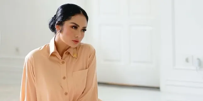 Aurel dan Azriel Hermansyah Tengah Berjuang Melawan Virus Covid-19, Ini Pesan dari Krisdayanti Aurel dan Azriel Hermansyah Tengah Berjuang Melawan Virus Covid-19, Ini Pesan dari Krisdayanti