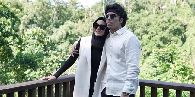 Aurel Hermansyah Alami Keguguran, Krisdayanti Ungkap Penyebabnya Aurel Hermansyah Alami Keguguran, Krisdayanti Ungkap Penyebabnya