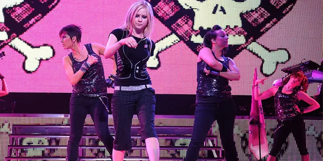 Avril Lavigne Isi Soundtrack Film One Piece