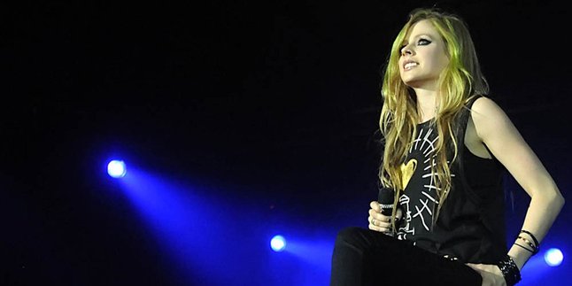 Avril Lavigne Berlari Ketakutan Bak Melihat Hantu Pada Konsernya