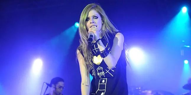 Avril Lavigne Pungut Biaya Mahal Untuk Jumpa Fans