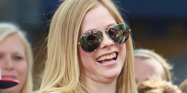 Avril Lavigne Segera Rilis Album Kelima!